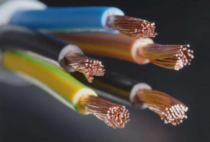 如何避免電線電纜的外皮在冬天斷裂呢?